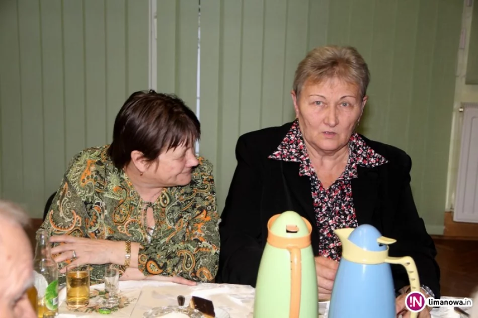 Przedświąteczne spotkanie z emerytowanymi pracownikami UG Limanowa - zdjęcie 3