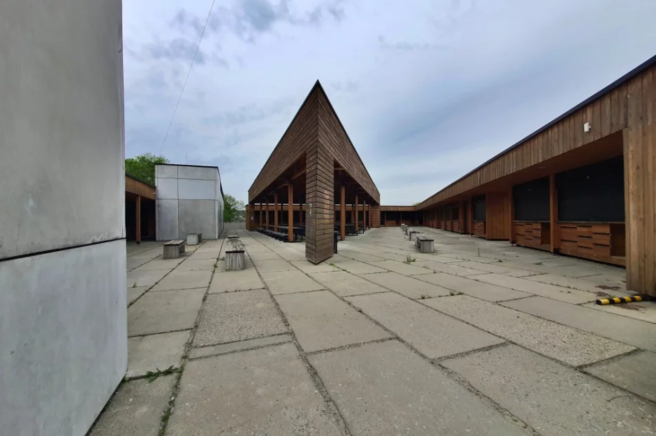 Targowisko od lat stoi puste - co zostało z zapowiedzi? - zdjęcie 5