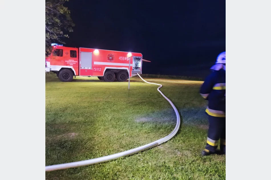 W nocy spłonął domek letniskowy - zdjęcie 7