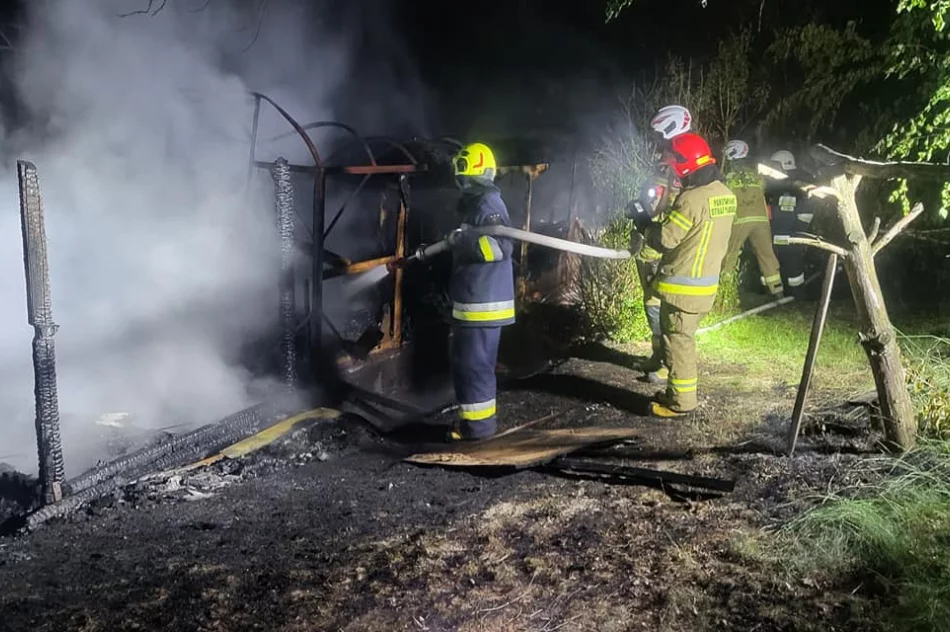W nocy spłonął domek letniskowy - zdjęcie 5