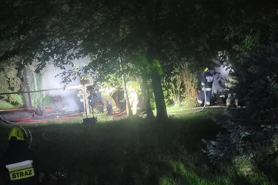 W nocy spłonął domek letniskowy - zdjęcie 4