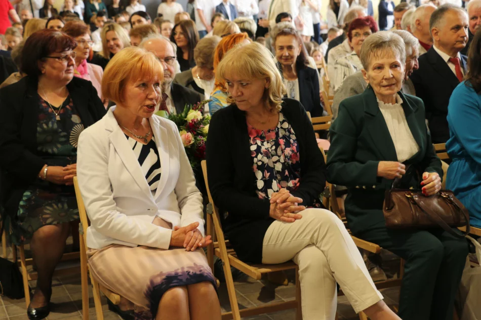 Święto szkoły połączone z uroczystym otwarciem nowego boiska przy ZSP nr 1 - zdjęcie 13