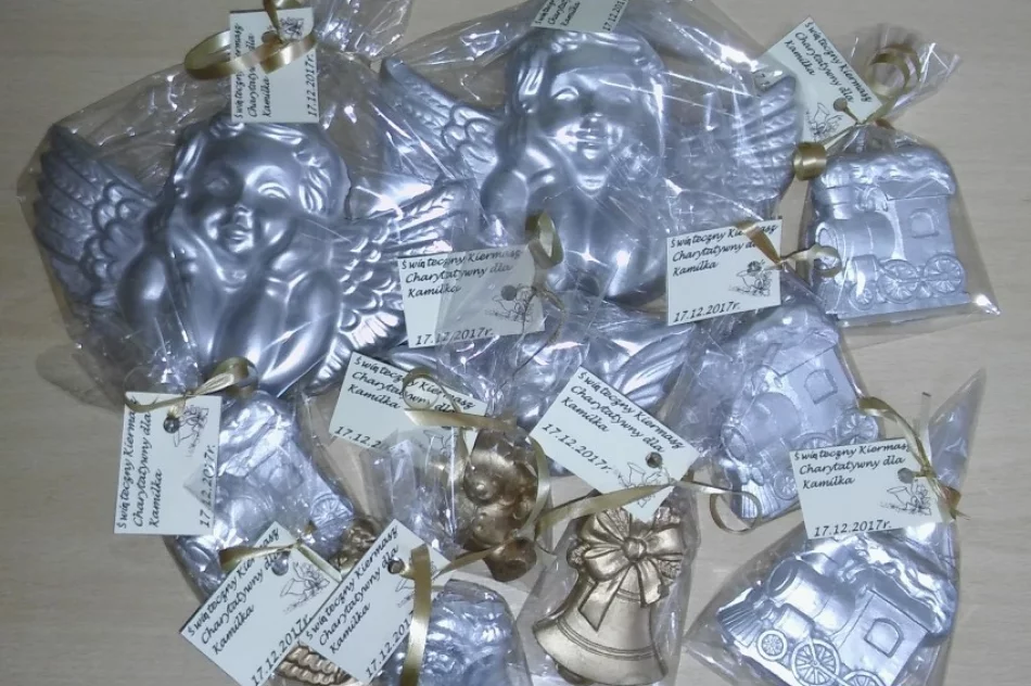 Świąteczny Kiermasz Charytatywny w szkole w Pasierbcu - zdjęcie 4