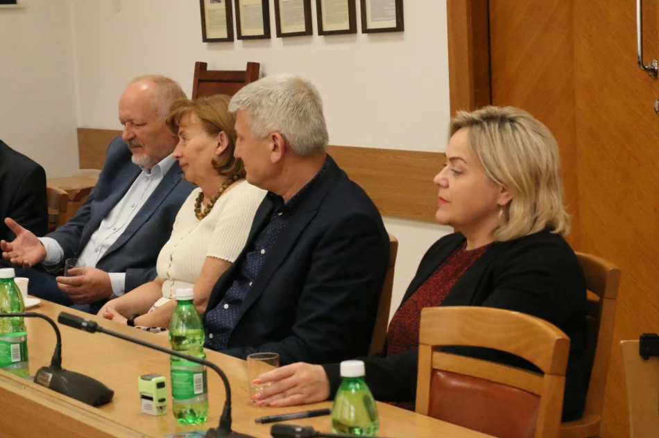 Podpisano porozumienie z władzami Gminy Limanowa ws. współpracy międzygminnej przy realizacji zadań oświatowych - zdjęcie 4