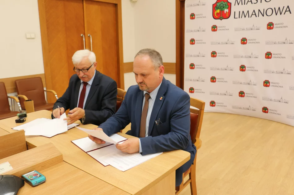 Podpisano porozumienie z władzami Gminy Limanowa ws. współpracy międzygminnej przy realizacji zadań oświatowych - zdjęcie 9
