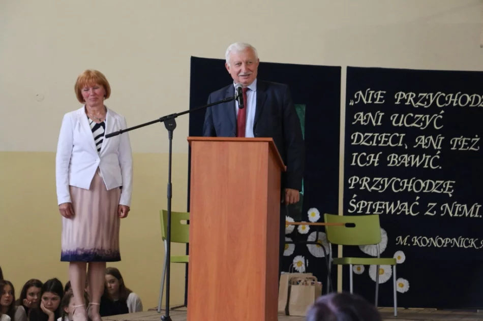 Święto szkoły z uroczystym otwarciem nowego boiska - zdjęcie 4