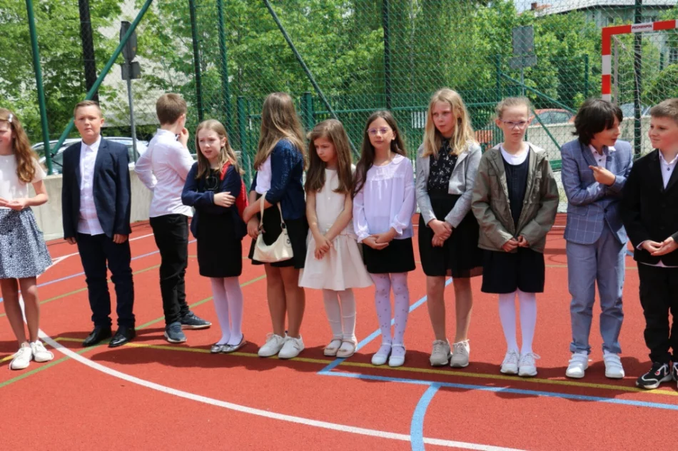 Święto szkoły z uroczystym otwarciem nowego boiska - zdjęcie 7