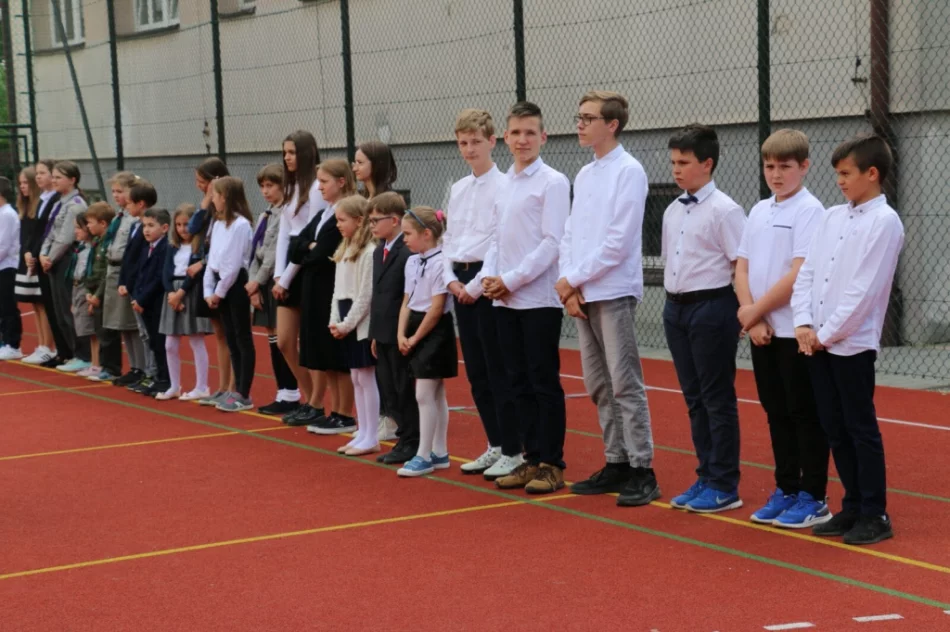 Święto szkoły z uroczystym otwarciem nowego boiska - zdjęcie 8