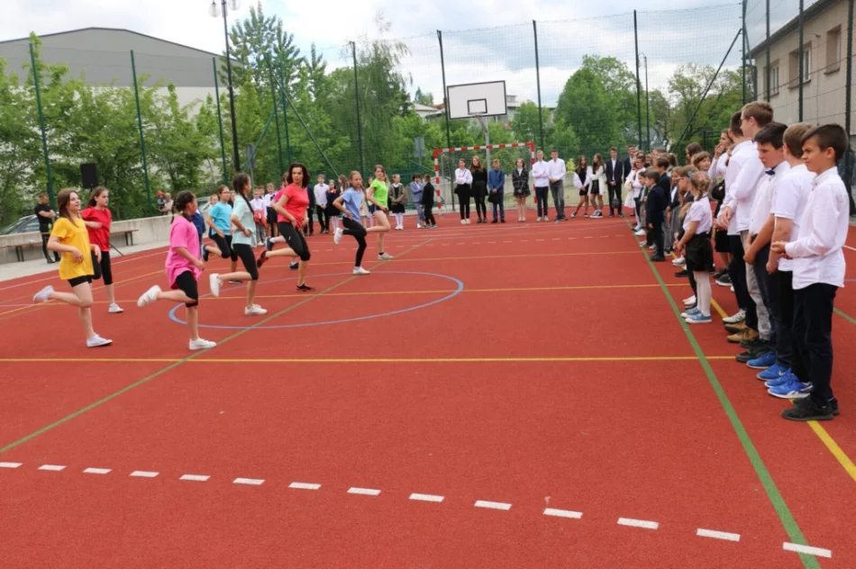 Święto szkoły z uroczystym otwarciem nowego boiska - zdjęcie 20