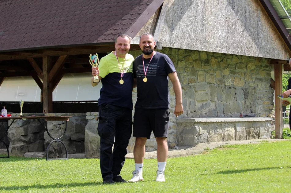 Zaprzyjaźnione kluby zagrały w hołdzie dla zasłużonego zawodnika - zdjęcie 2