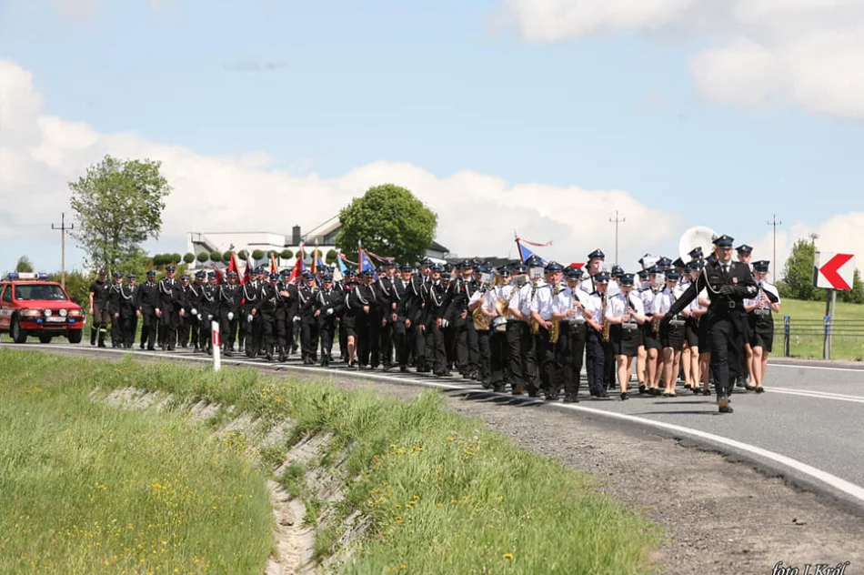 Uroczyste przekazanie wozu ratowniczo-gaśniczego dla jednostki OSP Wysokie - zdjęcie 8