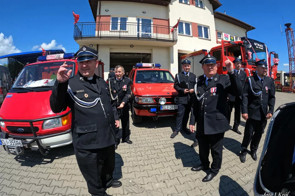 Uroczyste przekazanie wozu ratowniczo-gaśniczego dla jednostki OSP Wysokie - zdjęcie 19