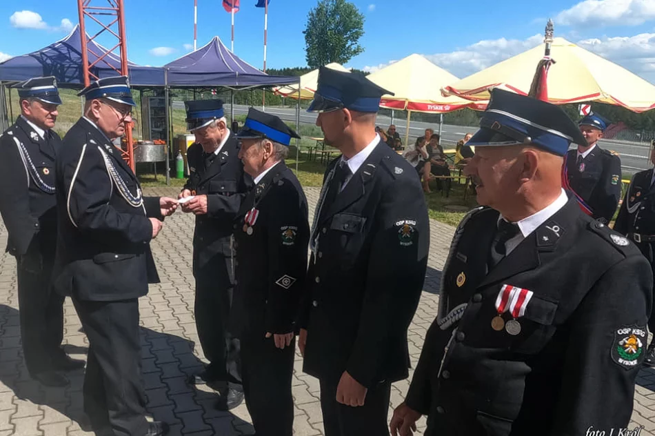 Uroczyste przekazanie wozu ratowniczo-gaśniczego dla jednostki OSP Wysokie - zdjęcie 18