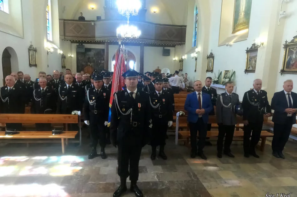 Uroczyste przekazanie wozu ratowniczo-gaśniczego dla jednostki OSP Wysokie - zdjęcie 3