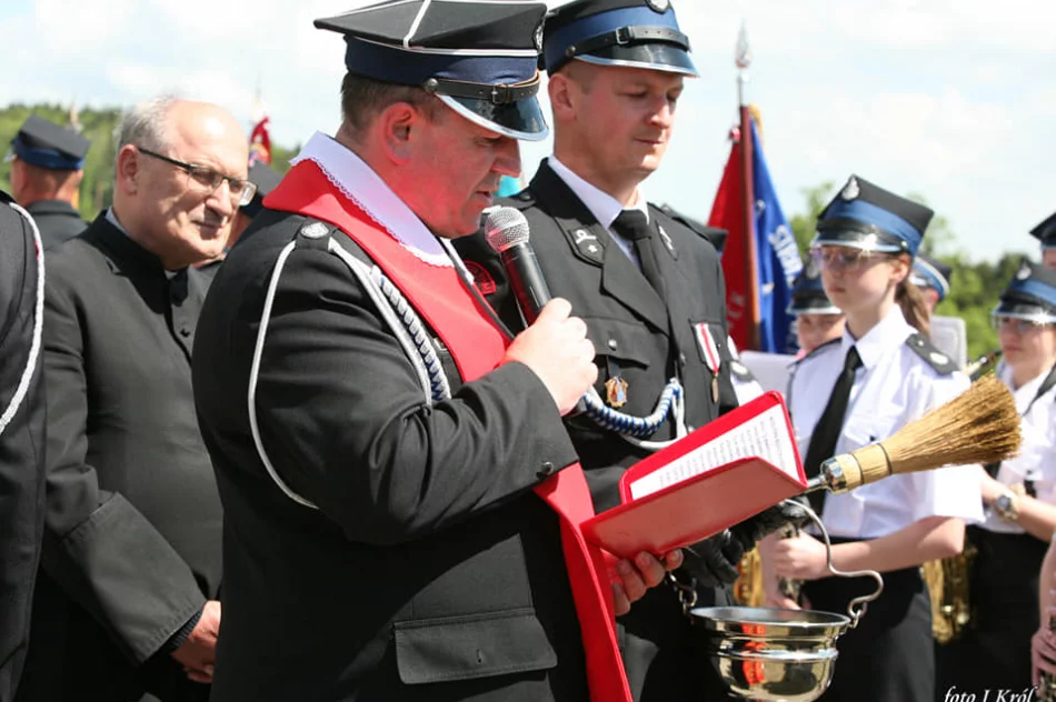 Uroczyste przekazanie wozu ratowniczo-gaśniczego dla jednostki OSP Wysokie - zdjęcie 14