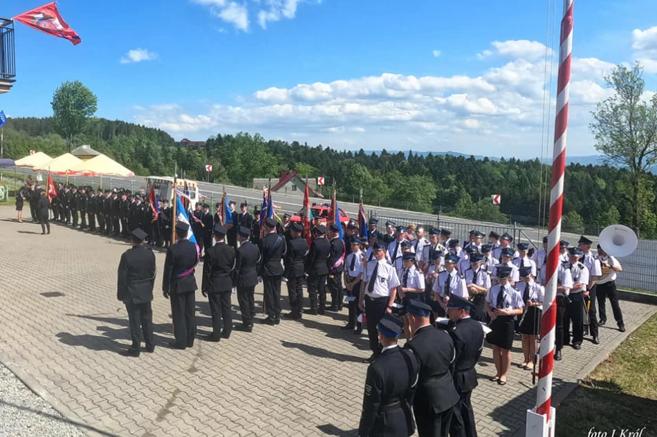 Uroczyste przekazanie wozu ratowniczo-gaśniczego dla jednostki OSP Wysokie - zdjęcie 15