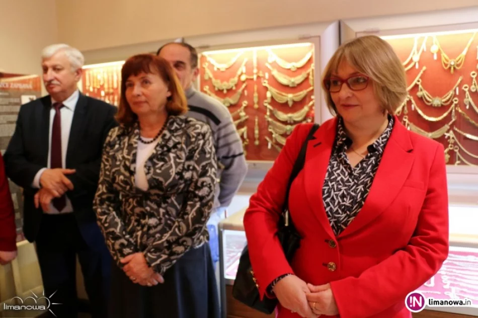 'Historia w dewizce zapisana' - zdjęcie 2