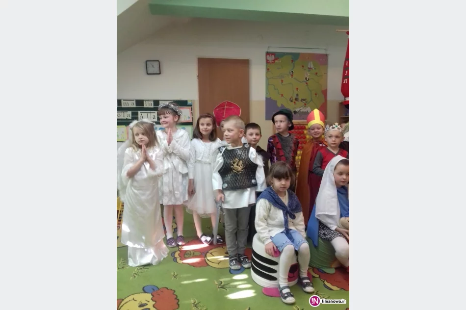 Korowód Wszystkich Świętych w Szkole Podstawowej w Pasierbcu - zdjęcie 4