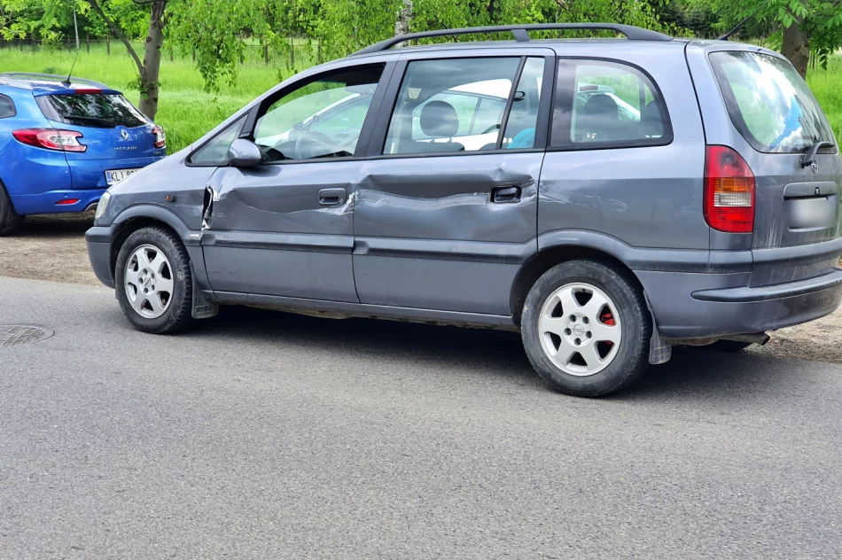 Zderzył się z radiowozem i uciekał, bo ma dożywotni zakaz - zdjęcie 2