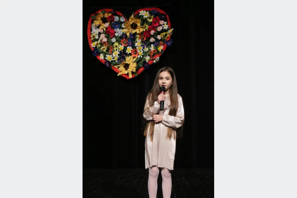 Utalentowane dzieci wystąpiły z życzeniami dla rodziców - zdjęcie 3