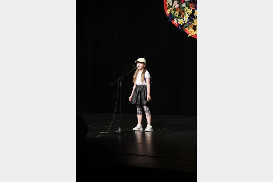 Utalentowane dzieci wystąpiły z życzeniami dla rodziców - zdjęcie 11