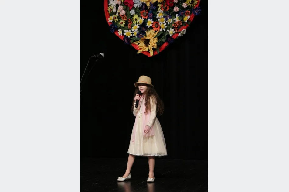 Utalentowane dzieci wystąpiły z życzeniami dla rodziców - zdjęcie 17