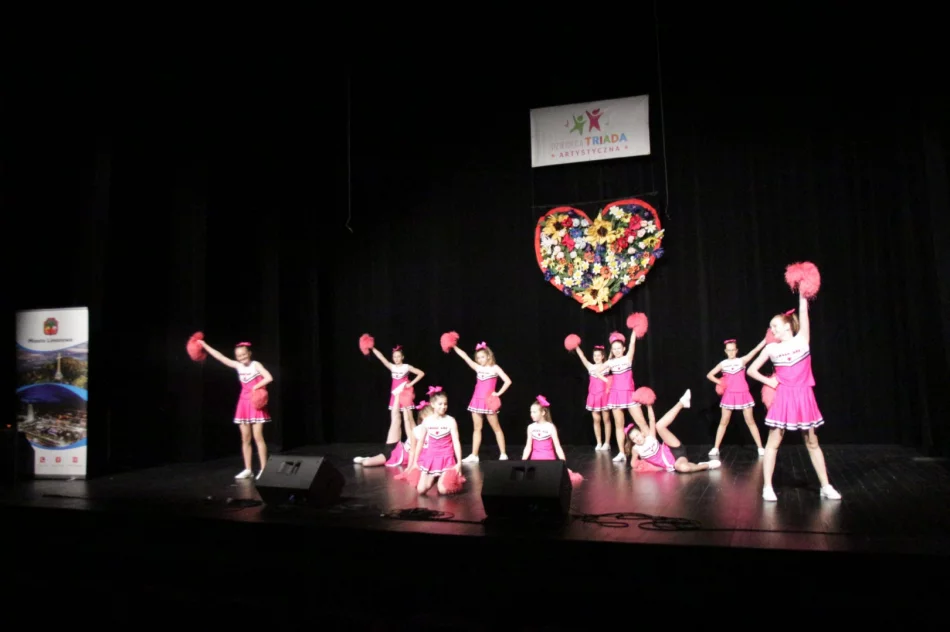 Utalentowane dzieci wystąpiły z życzeniami dla rodziców - zdjęcie 20