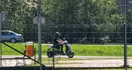 Nowi funkcjonariusze i nowe pojazdy - strażnicy na elektrycznych skuterach - zdjęcie 2