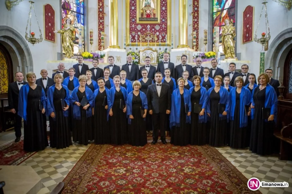 Chór CANTICUM IUBILAEUM w nowych strojach! - zdjęcie 4