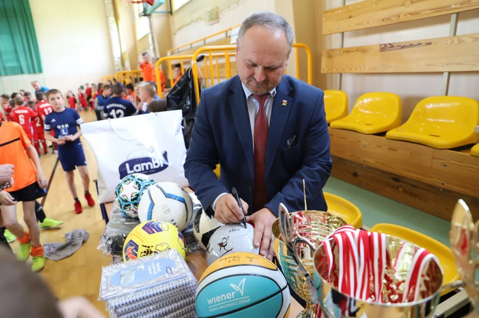 I Turniej Piłki Nożnej o Puchar Wójta Gminy Limanowa rozstrzygnięty - zdjęcie 15