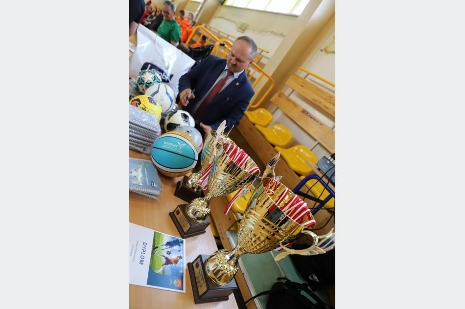 I Turniej Piłki Nożnej o Puchar Wójta Gminy Limanowa rozstrzygnięty - zdjęcie 16