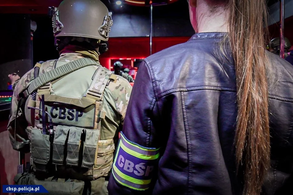 Potężne uderzenie w sieć klubów go-go, w których oszukiwano klientów - zdjęcie 11