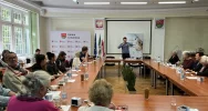Seniorzy zostali przeszkoleni z obsługi opasek bezpieczeństwa - zdjęcie 2