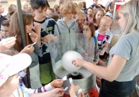 Festyn z okazji Dnia Dziecka w Szkole Podstawowej nr 2 Limanowej - zdjęcie główne