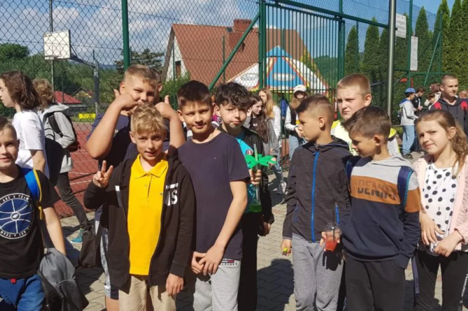 Festyn z okazji Dnia Dziecka w Szkole Podstawowej nr 2 Limanowej - zdjęcie 14