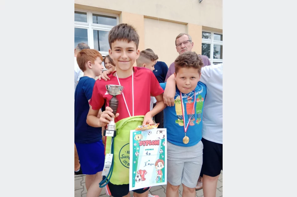 Festyn z okazji Dnia Dziecka w Szkole Podstawowej nr 2 Limanowej - zdjęcie 18