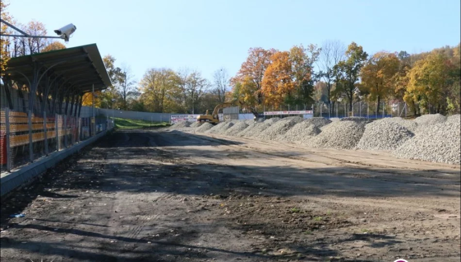 Wymiana nawierzchni stadionu „LIMANOVIA” - zdjęcie 1