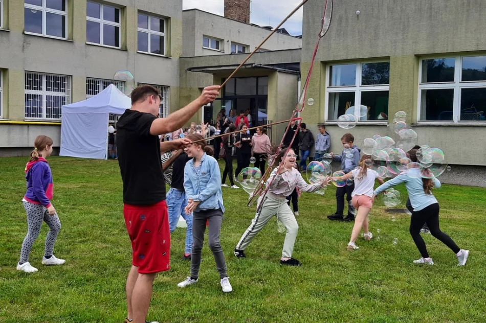 Dzień Dziecka w Zespole Szkolno-Przedszkolnym nr 4 w Limanowej - zdjęcie 4