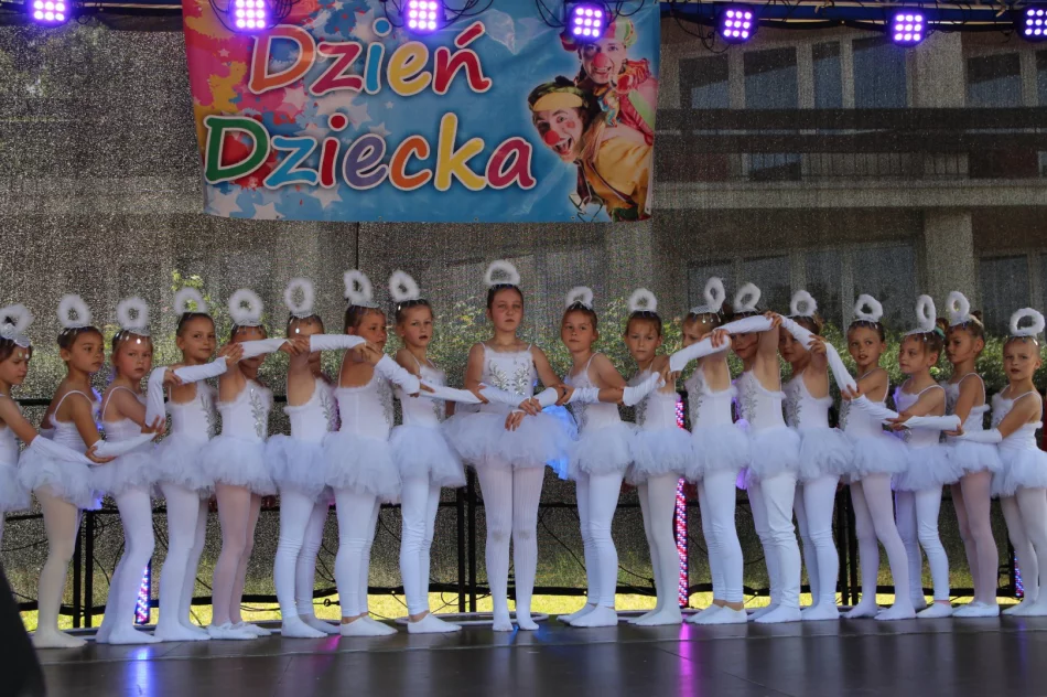 Kolorowy dzień dziecka z atrakcjami dla całych rodzin - zdjęcie 12