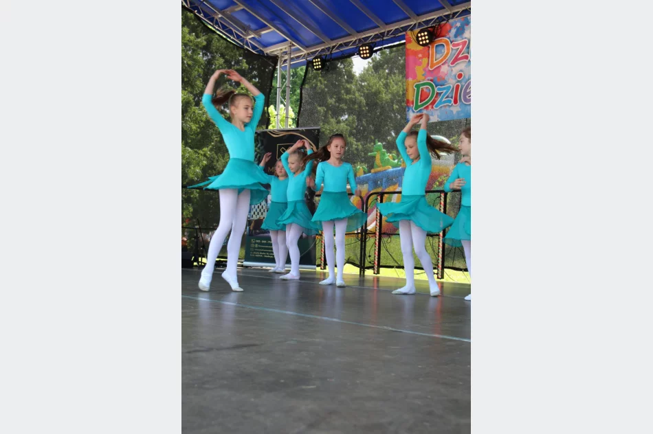 Kolorowy dzień dziecka z atrakcjami dla całych rodzin - zdjęcie 14