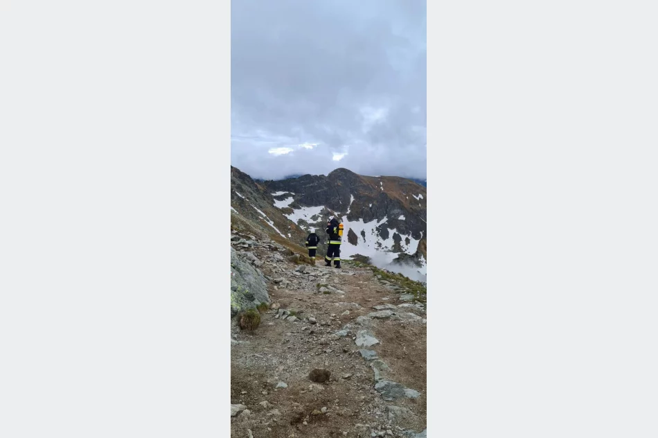 Zdobyli szczyt w pełnym umundurowaniu w geście solidarności - zdjęcie 19