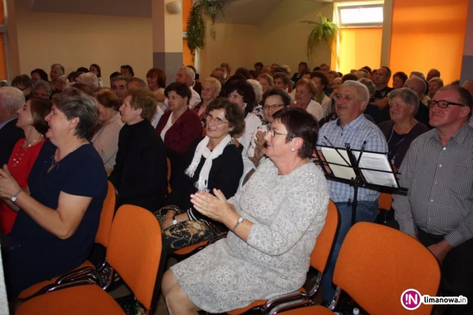Obchody Międzynarodowego Dnia Osób Starszych w Świetlicy Wiejskiej w Pasierbcu - zdjęcie 2