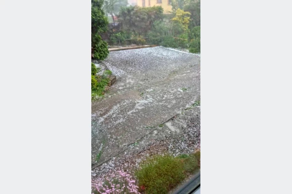 Burza z gradobiciem nad Limanowszczyznyą - zdjęcie 6