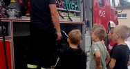 Uczniowie z SP nr 2 w Limanowej z wizytą u strażaków - zdjęcie 5