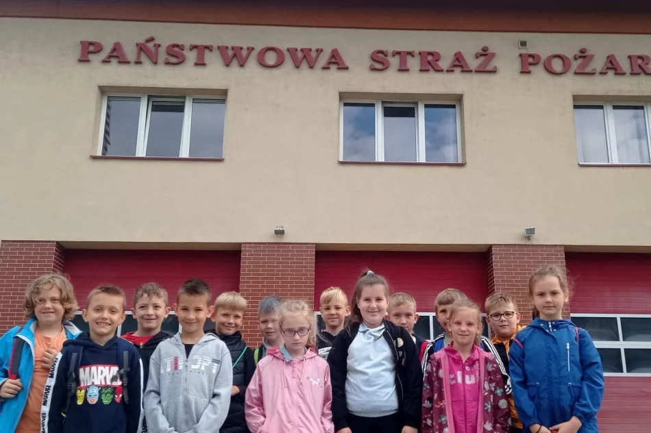 Uczniowie z SP nr 2 w Limanowej z wizytą u strażaków - zdjęcie 9