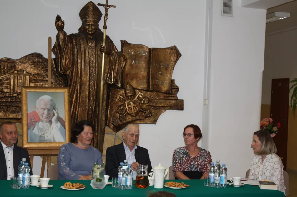 Sprawiedliwy wśród Narodów Świata w Szkole Podstawowej Nr 1 w Męcinie - zdjęcie 4