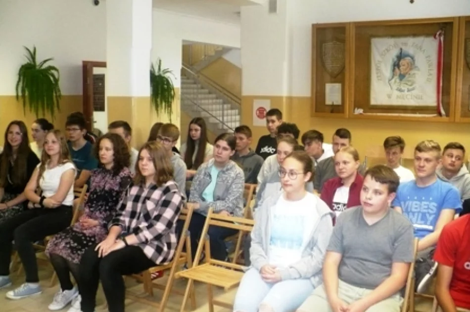 Sprawiedliwy wśród Narodów Świata w Szkole Podstawowej Nr 1 w Męcinie - zdjęcie 9