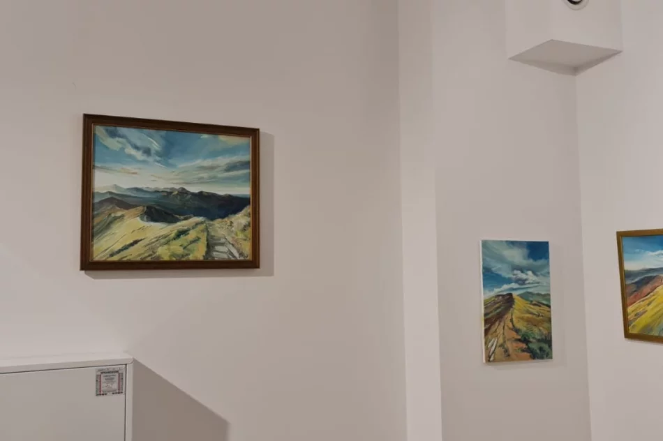 „Dwa spojrzenia” - wernisaż wystawy Jolanty Biedroń oraz Patrycji Kuśnierz - zdjęcie 2