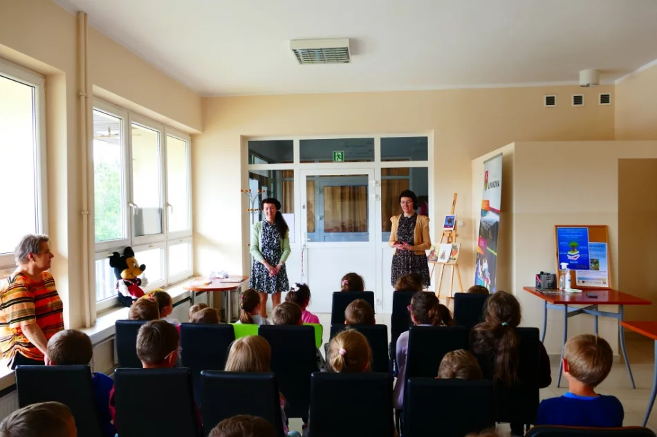Czytali dzieciom w bibliotekach - zdjęcie 4