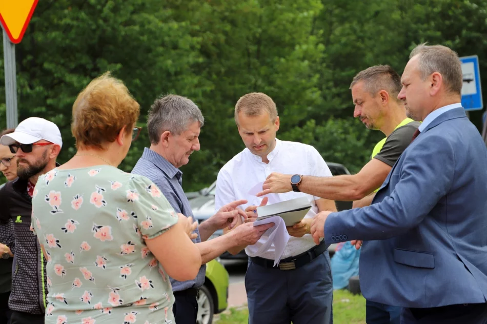 Bezpieczniej na skrzyżowaniu w Starej Wsi za sprawą nowego przejścia dla pieszych - zdjęcie 8